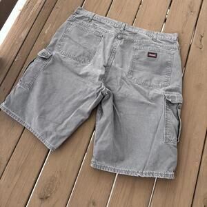 Dickies Gray Cargo Shorts – Men’s Durable Workwear Utility Shorts with Pockets